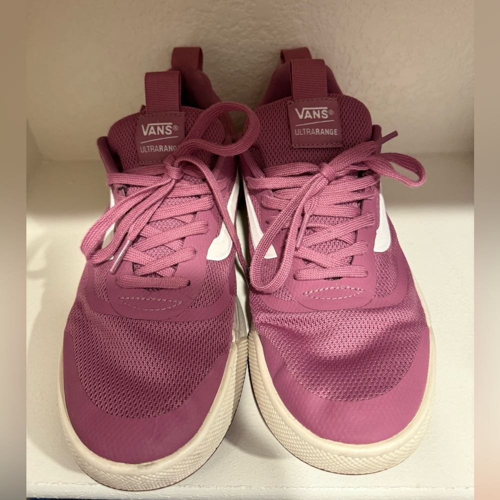 Vans Ultrarange Fuchsia Sneakers